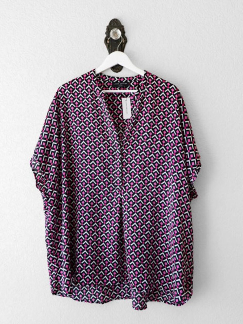 Lane Bryant NWT Geometric Blouse Womens 22/24 Pink Black Plus Size